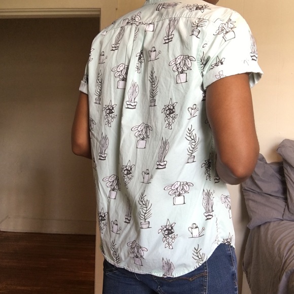 Short Sleeve Button Down - Picture 2 of 6